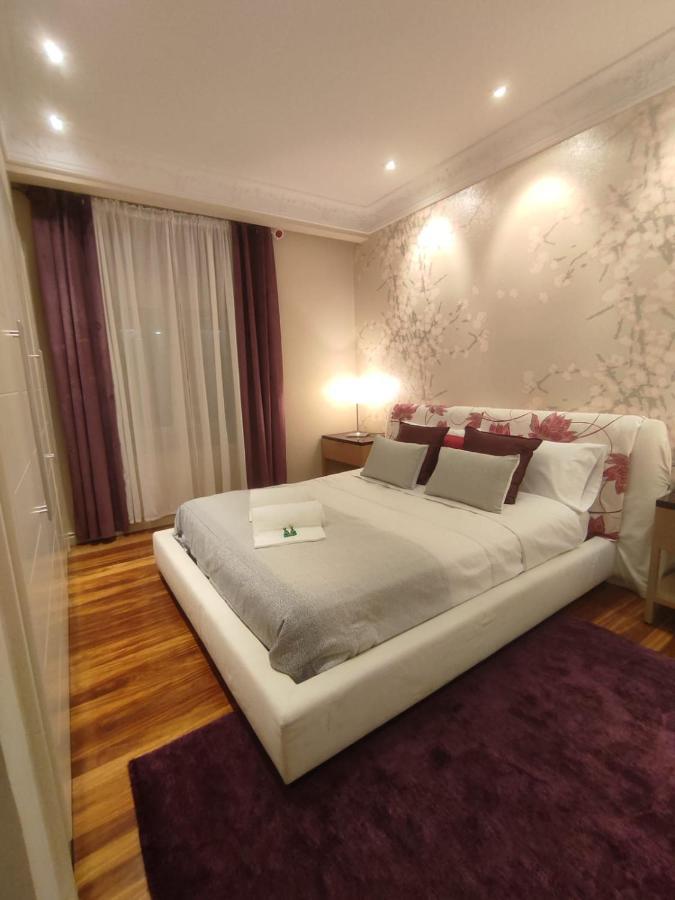 Habitacion En Vivienda Gran Via Bilbao Kültér fotó