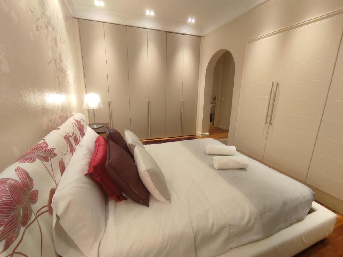 Habitacion En Vivienda Gran Via Bilbao Kültér fotó